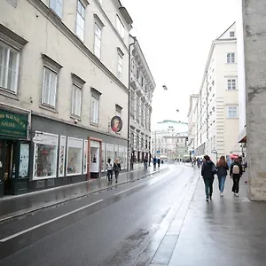 Heart Of Vienna- Next To Albertina Appartement